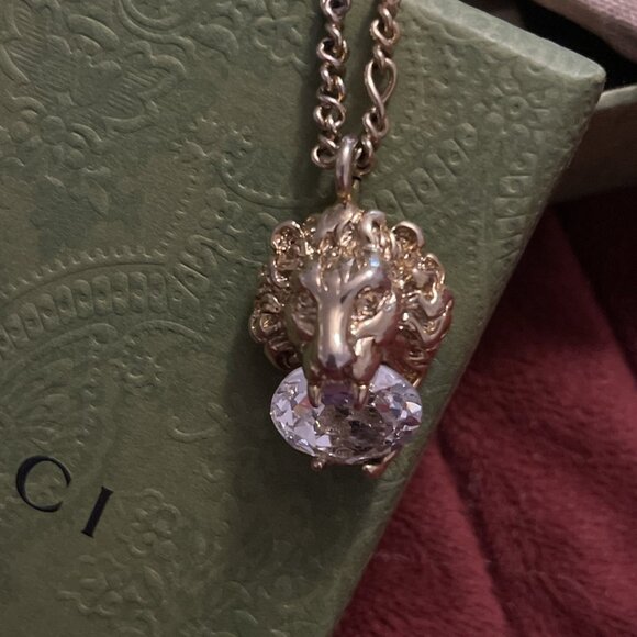 Authentic Gucci Lion Head Motif Gemstone necklace Original Box & Pouch Old Money - Picture 1 of 15